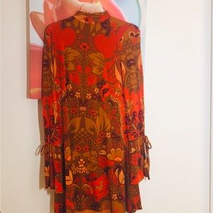 Long Sleeve Open Back Mod Mini Dress Size xs